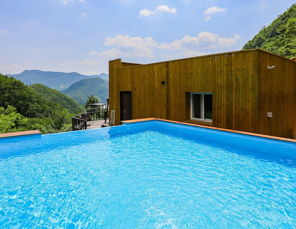 Double Family Villa (full double bed)