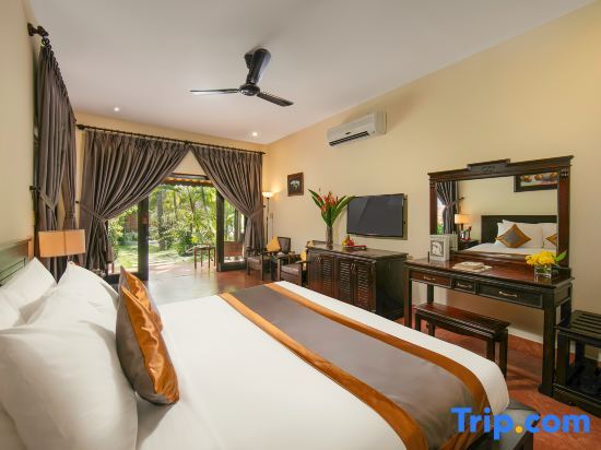 Sea Lion Beach Resort & Spa