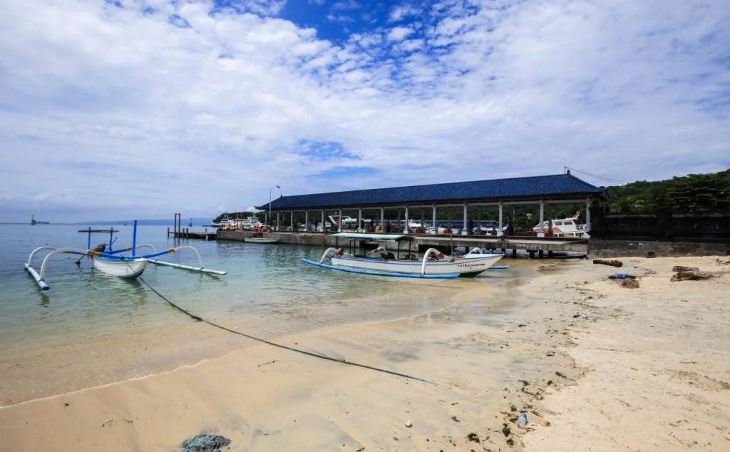 Beach & Waterfront