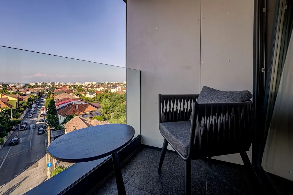 Balcony & Terrace