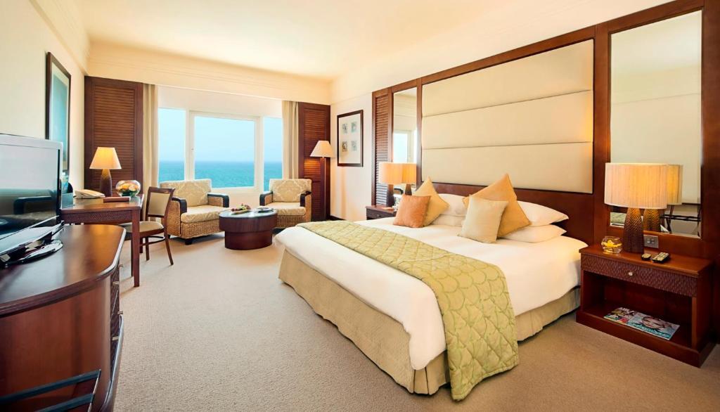 Danat Jebel Dhanna Resort