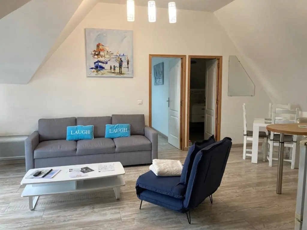 Apartment with sea view
