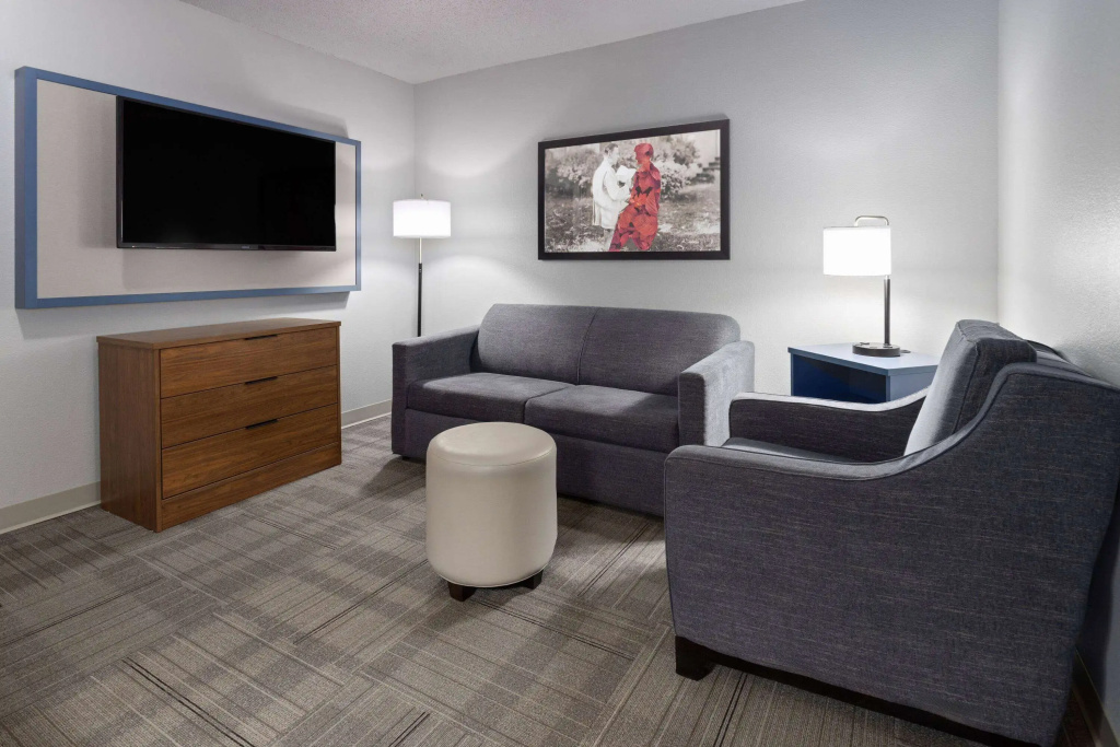 Lobby & Reception