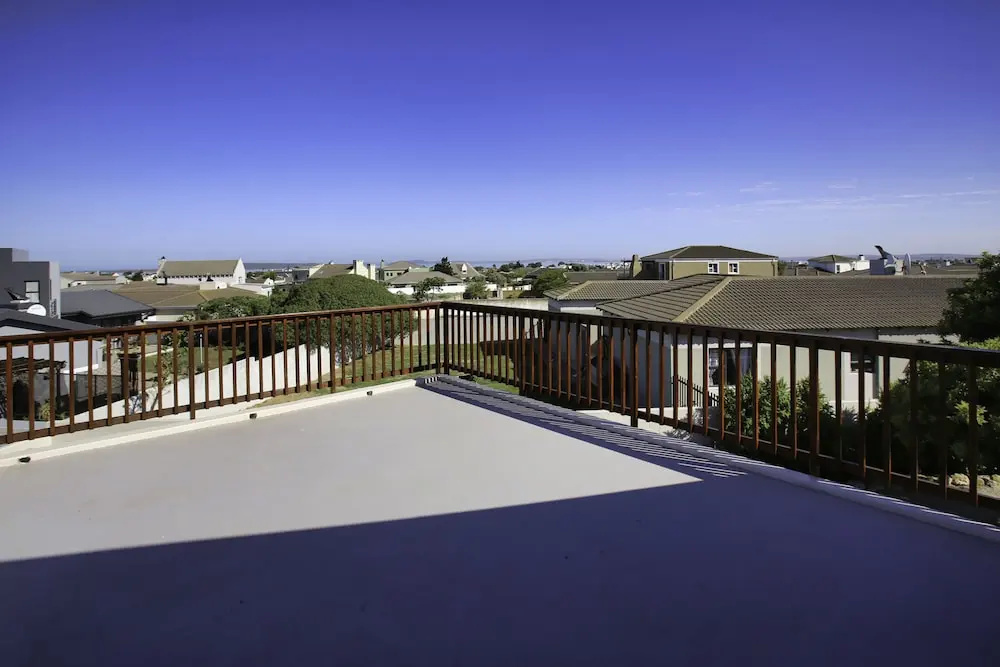 Affie Plaas, Langebaan 8-sleeper