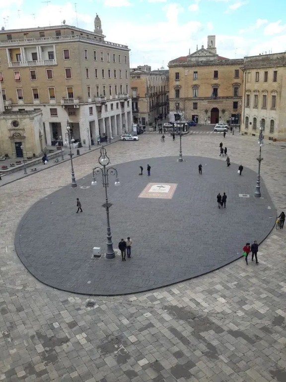 Piazza Sant'Oronzo Civico 40