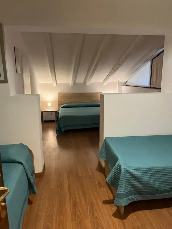 Economy room
