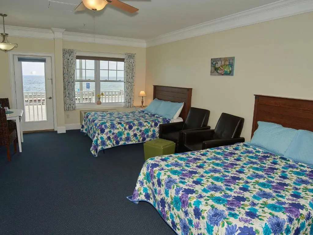 Standard Quadruple room with ocean view