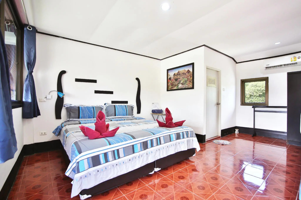 Standard Double room (full double bed)