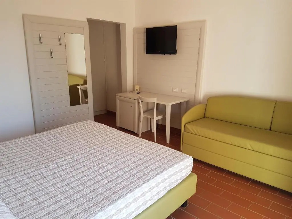 Classic Quadruple room with sea view