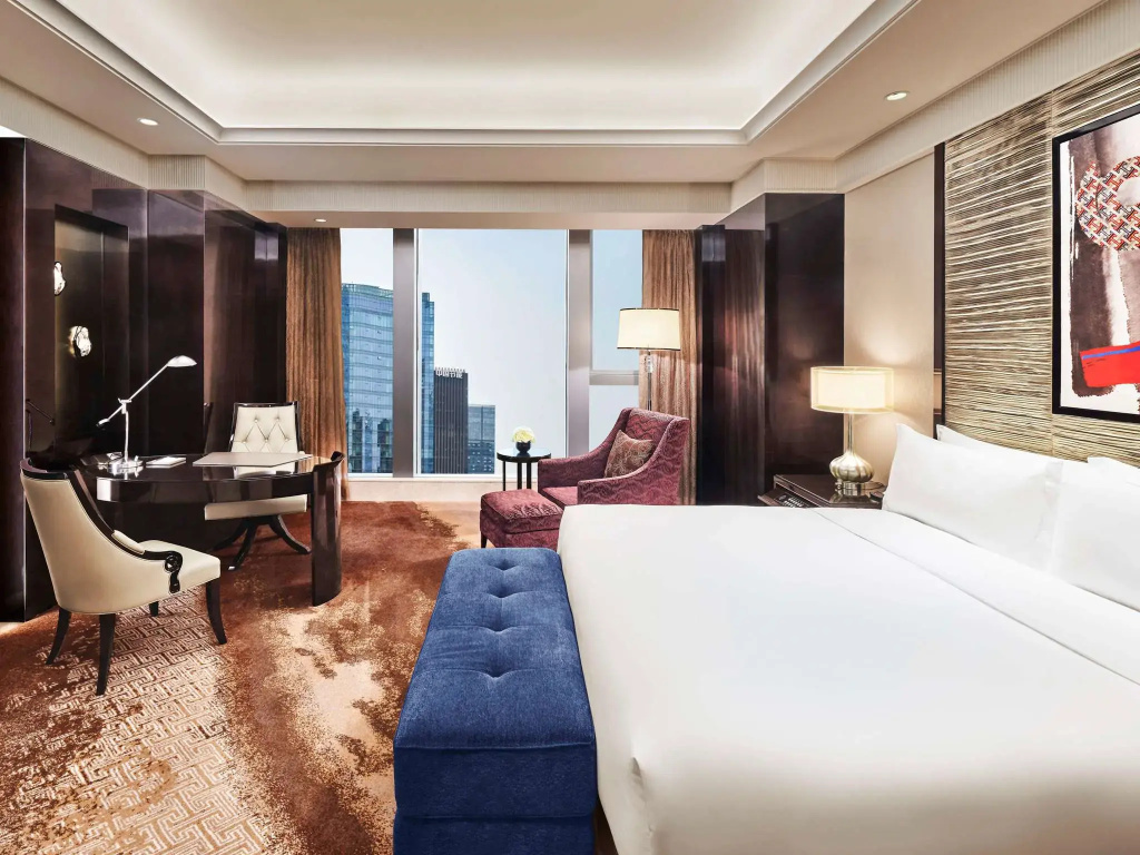Fairmont room