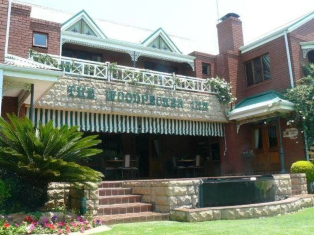 The Woodpecker Inn - фото 29
