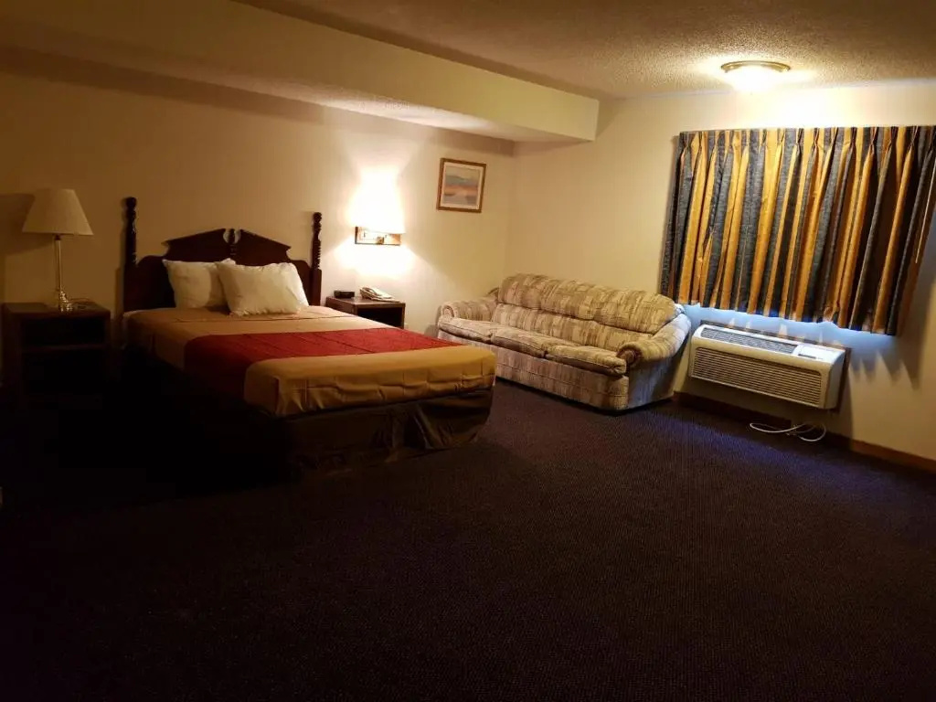 Double Suite (full double bed)