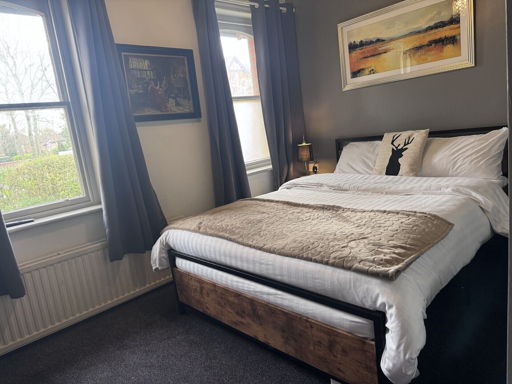 OYO Cornerstone Manor Hotel - Chambres