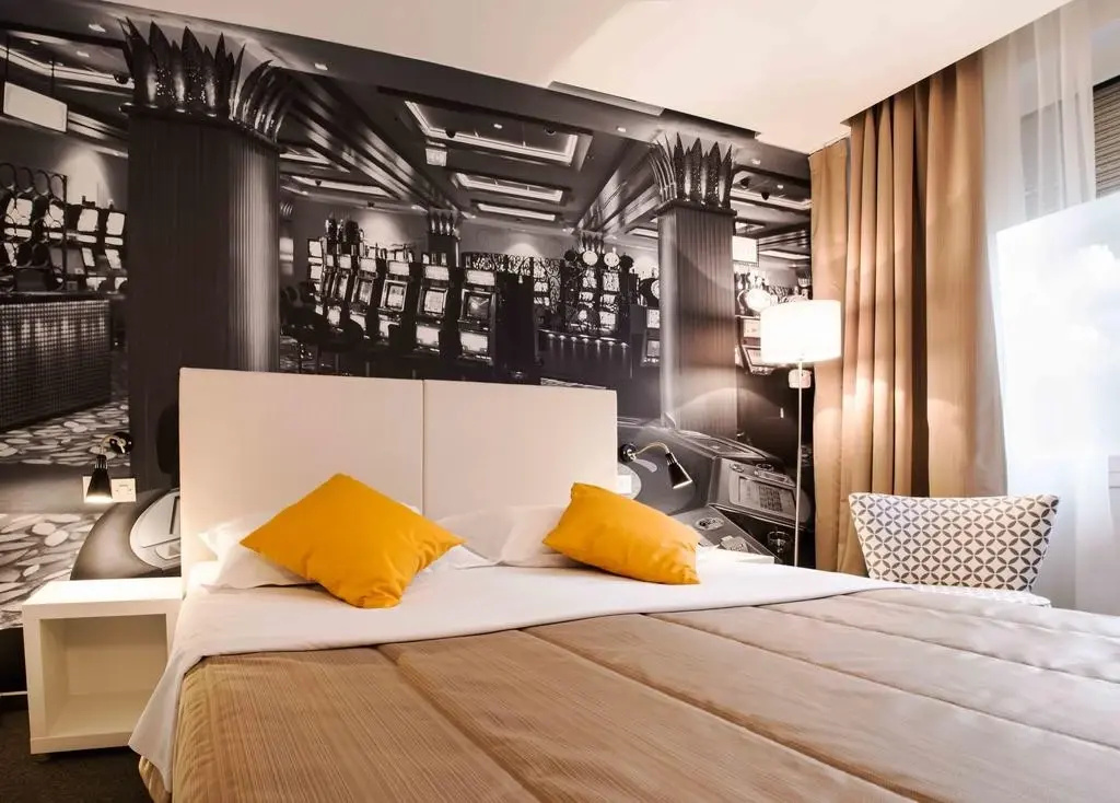 Standard Double room (full double bed)