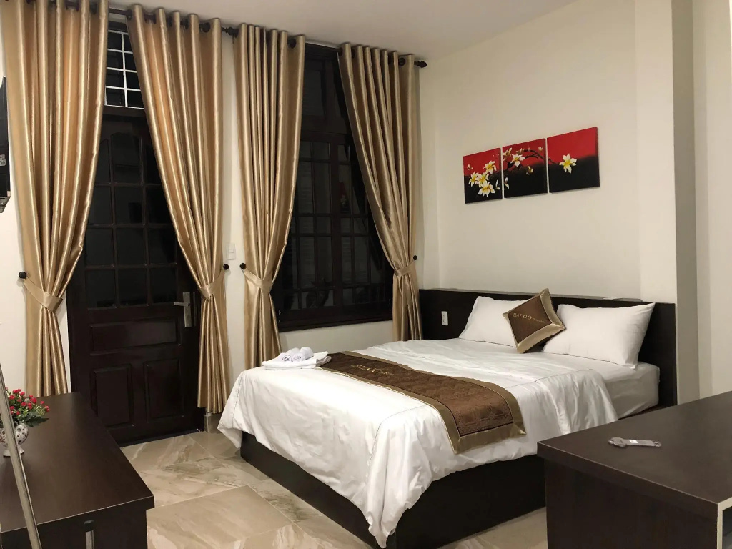 Deluxe Double room with balcony (full double bed)