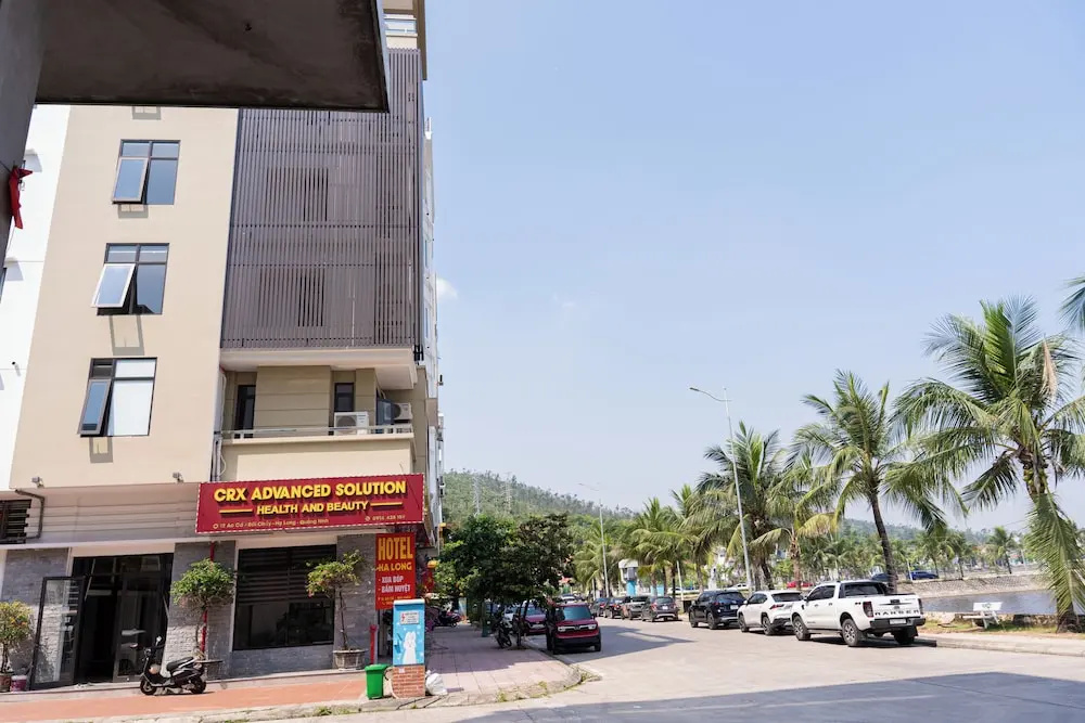12 Ao Ca Hotel in Ha Long