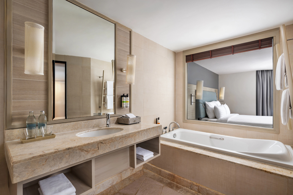 Отель Pullman Phuket Panwa Beach Resort в Пхукет (город)