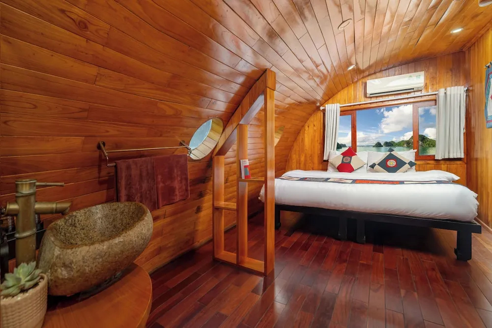 Sunlight Premium Cruise Cat Ba in Ha Long