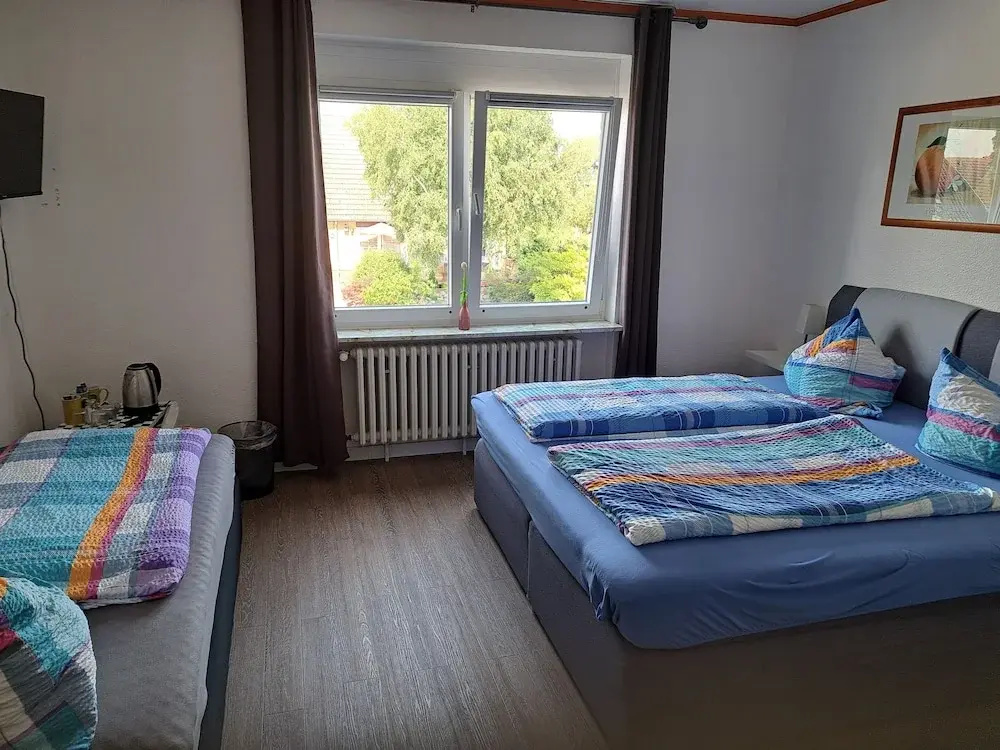 Standard Triple room