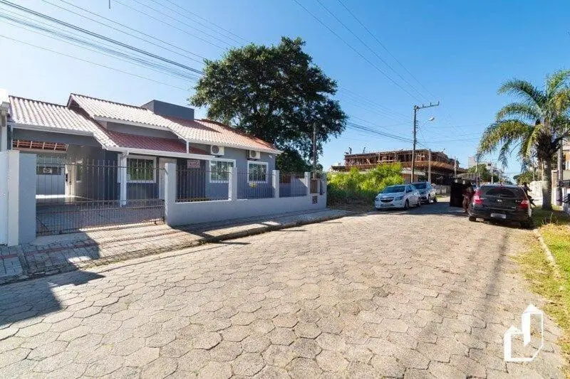 Casa Com 04 Dormitórios Saia Da Rotina E Venha Viver Essa Tranquilidade