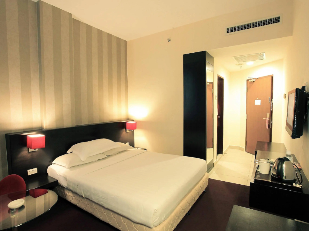 SSL Traders Hotel — 2