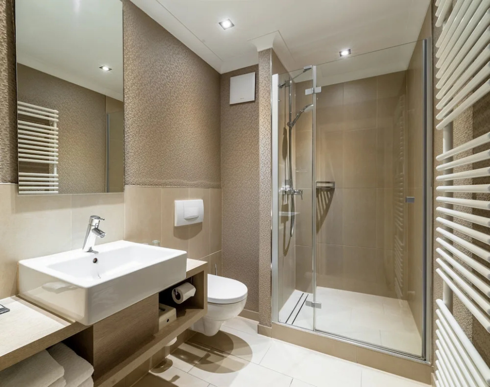 Standard Double room with balcony (full double bed)