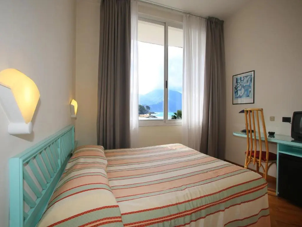 Standard Double room with sea view (full double bed)