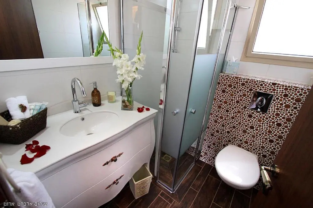 2 Bedrooms Chalet