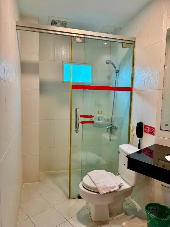 Deluxe Double room with balcony (full double bed)