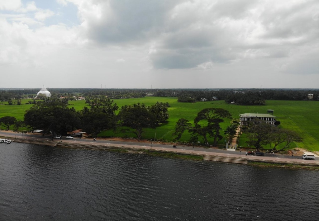Beach & Waterfront