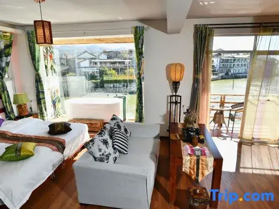 Deluxe Double room with sea view (full double bed)