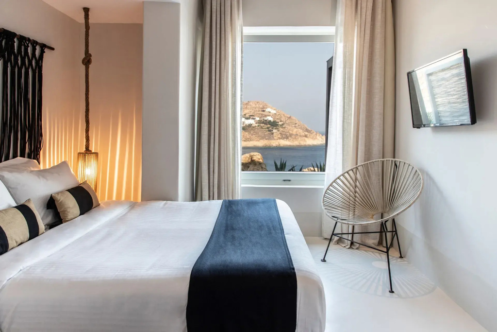 2 Bedrooms Hot Tub Suite with sea view