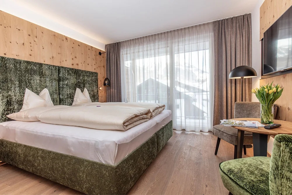 Comfort Double room with mountain view (full double bed)