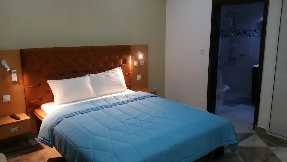 Luxury Double Suite with balcony (full double bed)
