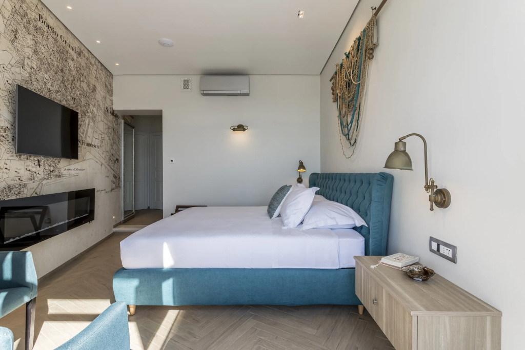 Seaview Luxury Retreat