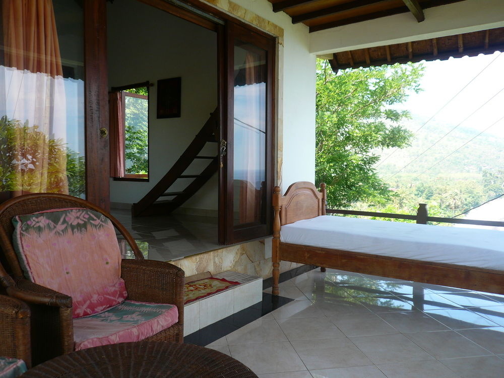 Отель Wawa Wewe Rock Resort в Бунутане