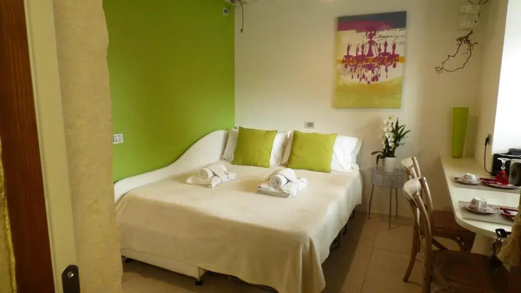Economy room