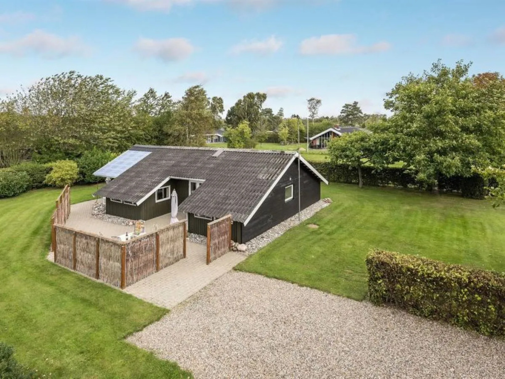 "Roska" - 525m from the sea in SE Jutland