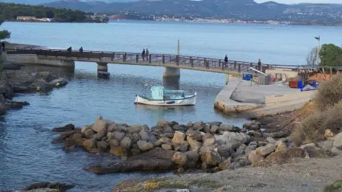 Beach & Waterfront
