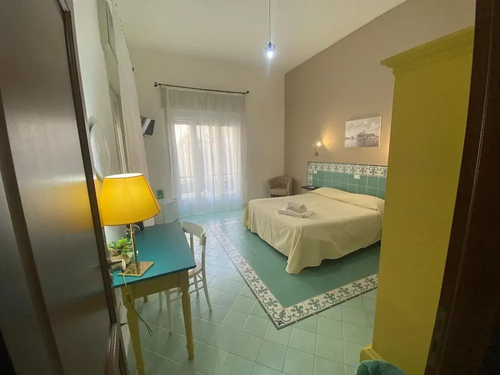 Standard Triple room with balcony