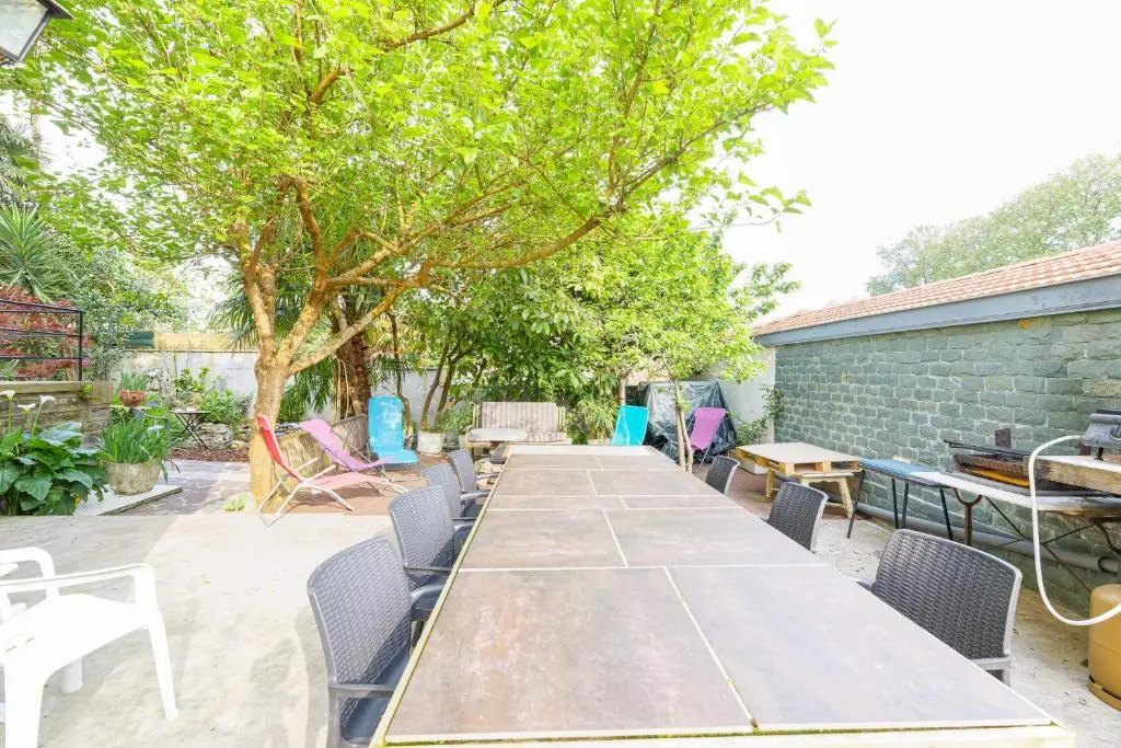 Le Doolie's Biarritz - Palawan Studio - Aircond - Garden Lounge