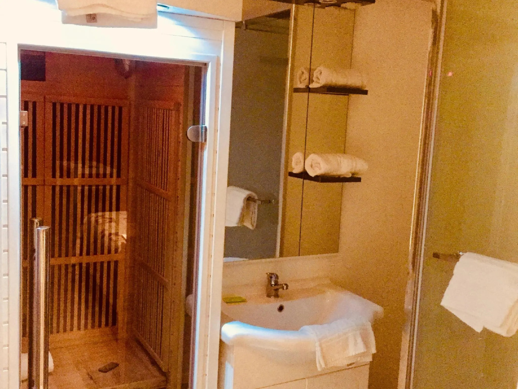 Comfort room