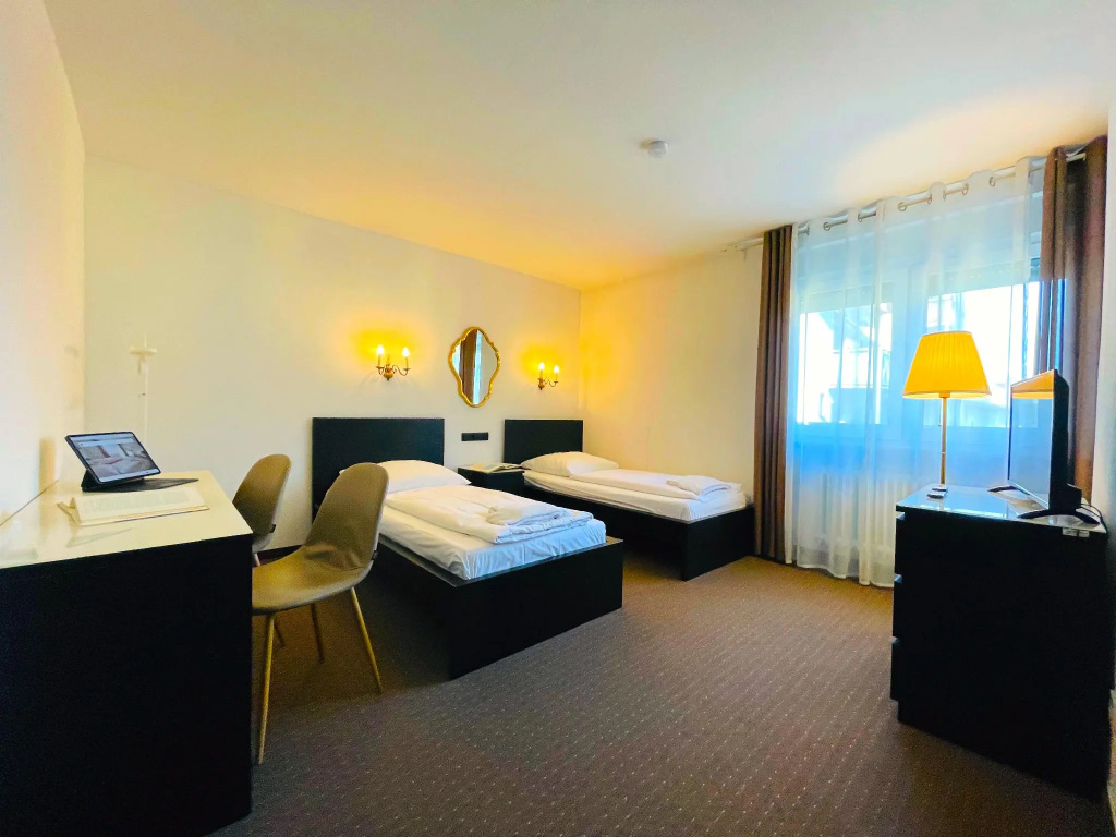 Standard Double room (twin beds)