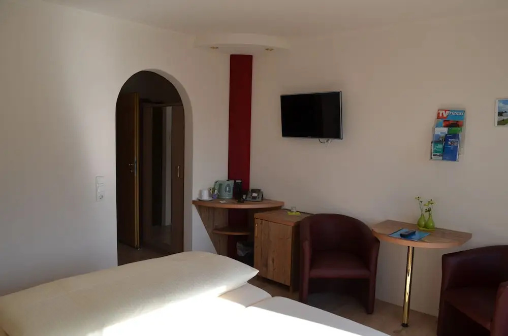 1 Bedroom Comfort Double room with balcony and with mountain view (full double bed)