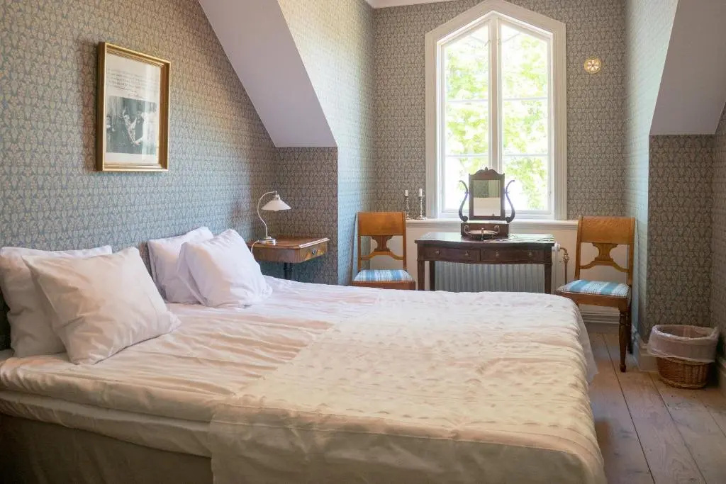 Deluxe Double room with sea view (full double bed)
