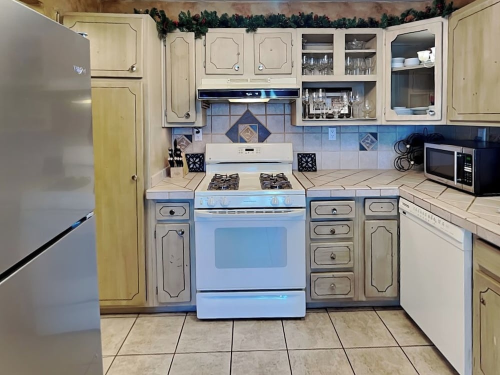 Lowkeys Lodge by Ruidoso Vacation Rentals — 5