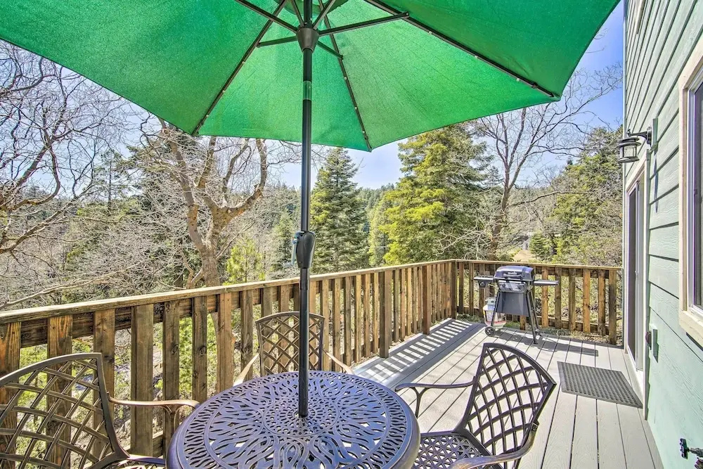 Family Home w/ Deck & View, 4 Mi to Lake Arrowhead