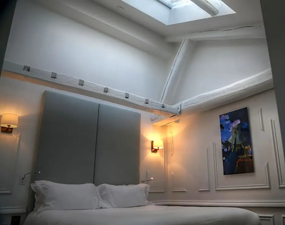 Standard Club room