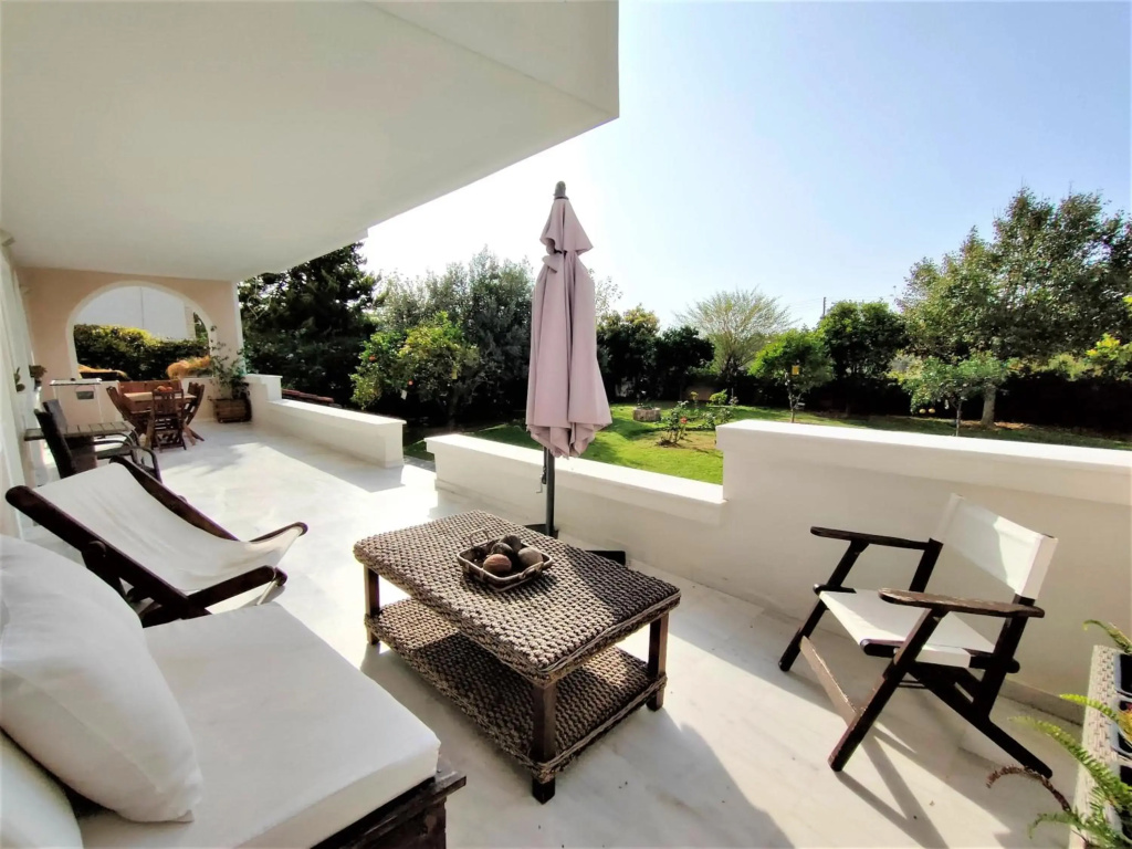 Luxury Garden Apartment Glyfada