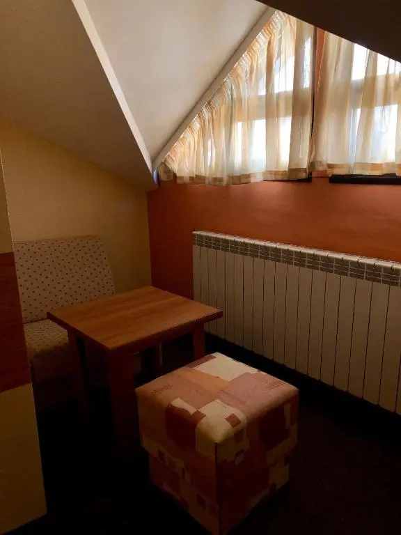 Economy room